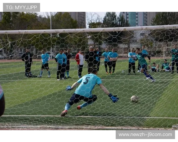 足球争霸赛激战正酣豪强争锋展现顶级对决精彩瞬间不容错过